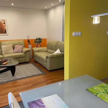 Nini's Joy * Trencin